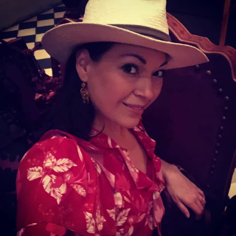 Meet your Posher, Posh